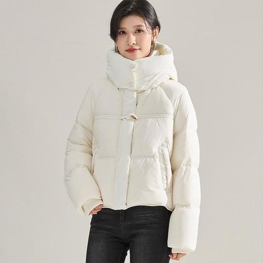 【高货sh】全新升级【铂金会员735/天猫999/差价264】(84355) 洛诗琳冬季国风盘扣羽绒服泡芙加厚立领连帽短款羽绒服 商品图3