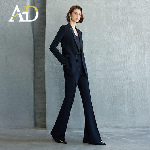 AD高级感黑色微喇裤秋季2026新款新中式盘扣西装套装醋酸西服外套 商品图3