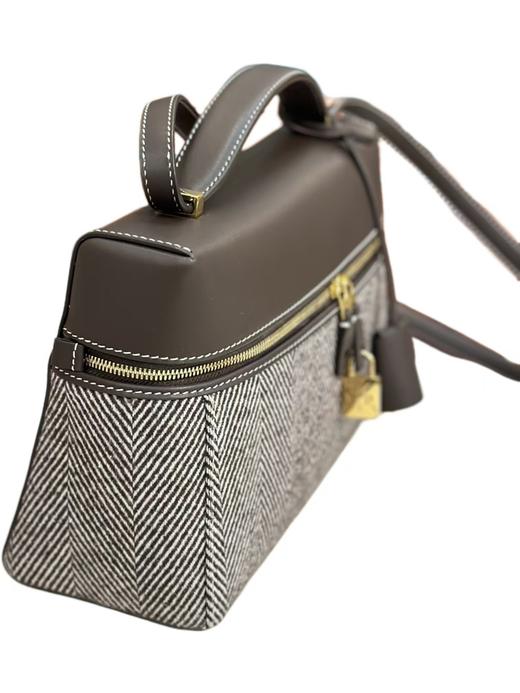 女款条纹金扣斜背包zo015 商品图1