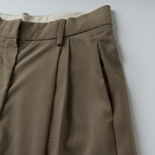 ROMI STUDIO“率性自我”60s艾草莫代尔亚麻混纺西装短裤 24SSK1004 商品图2