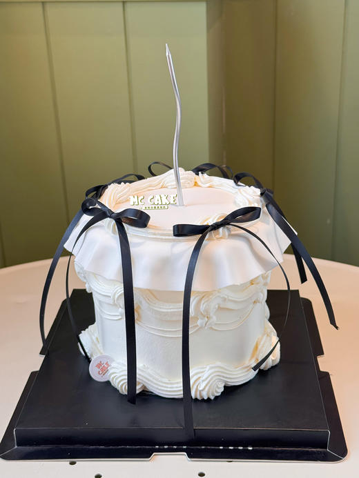 黑色蝴蝶结洛丽塔风格蛋糕（蛋糕顶部一层为翻糖）（蜡烛非标配） 商品图1