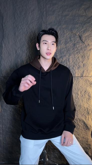 WY452秋冬新款男士拼色美式街头韩版抽身款时尚长袖连帽套头宽松卫衣 商品图0