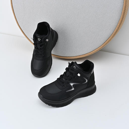 经典鲨2024年冬季新款黑色加绒加厚通勤妈妈款休闲鞋棉鞋女KW233-D58181 商品图1