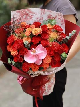 红色系混搭花束送长辈生日花束