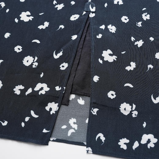 ROMI STUDIO “法式优雅” 100%莱赛尔光泽感碎花修身半裙 421X6069 商品图4