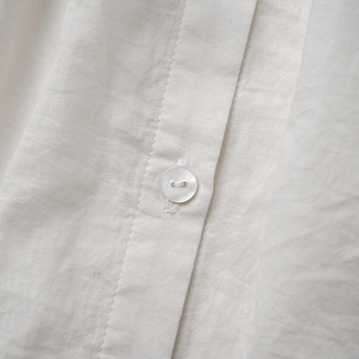 ROMI STUDIO“棉的印迹”100超纤棉洗水肤感圆领泡泡袖衬衣421C6034 商品图4