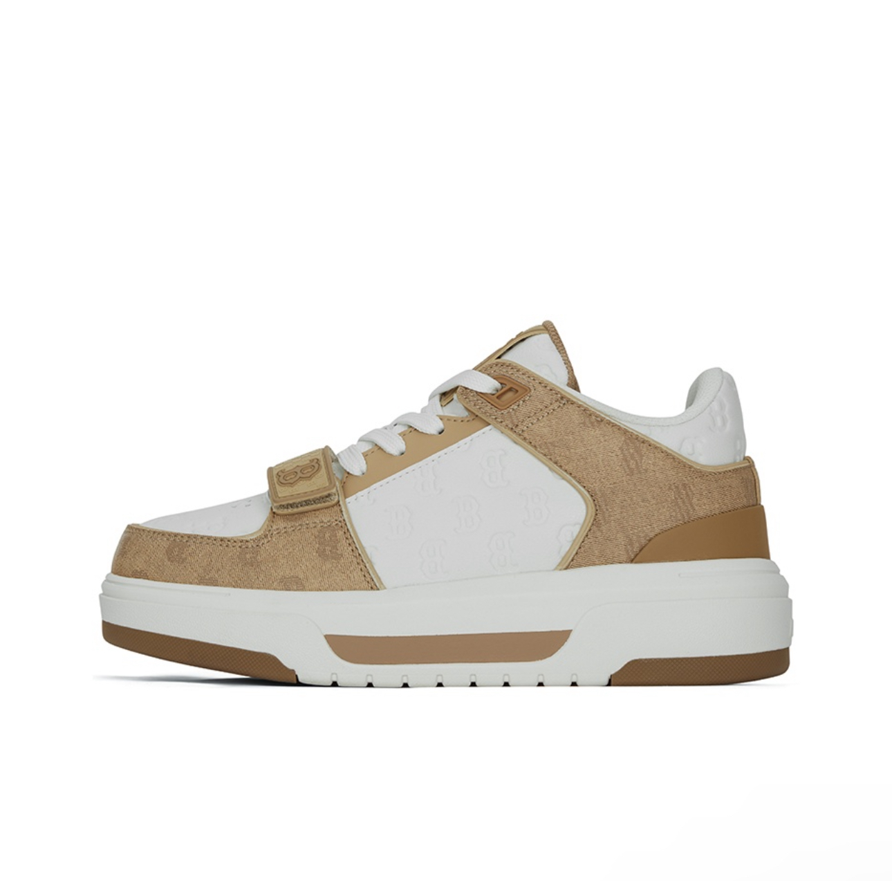 被这双MLB漫画风学长鞋蛊到了！CHUNKY LILER情侣中帮2代板鞋 完全就是为百搭清爽而生！通勤出游或逛街，青春洋溢的少年氛围感都能让你成为吸睛no.1！男酷女飒的秘诀美美拥有！