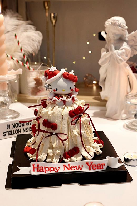 【圣诞版红披风Kitty】-翻糖造型-新鲜水果蛋糕 商品图0
