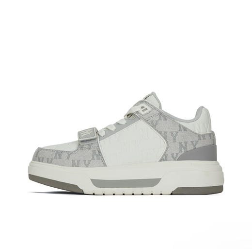 被这双MLB漫画风学长鞋蛊到了！CHUNKY LILER情侣中帮2代板鞋 完全就是为百搭清爽而生！通勤出游或逛街，青春洋溢的少年氛围感都能让你成为吸睛no.1！男酷女飒的秘诀美美拥有！ 商品图2