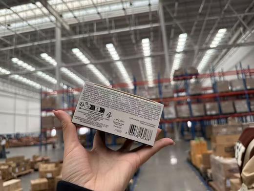 保税仓内实拍报关欧版L蔻小黑胖子肌底精华液 商品图13