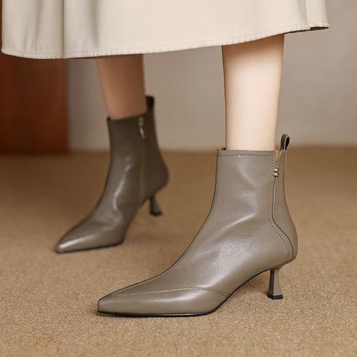【预售5天】法式显瘦靴女新款秋冬季尖头细跟小跟短靴SLLK&sl-7858 商品图1