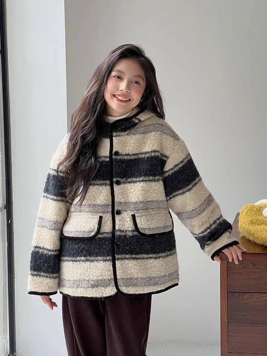 【吉米故事中大童条纹呢子大衣】❗️火出天际的🔥夹棉条纹羊羔毛😘冬天真的拒绝不了❌这种毛茸茸的氛围感❗️ *❄冬日里的小暖炉，看着就好暖和🔥 商品图1