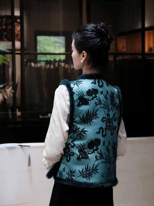 盛唐牡丹| 兰芝常生水貂漳缎夹棉马甲 商品图12