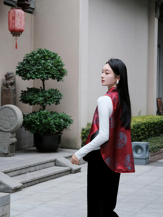 盛唐牡丹| 双龙团纹真丝花蕾缎马甲-红色 商品图4