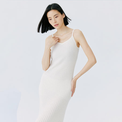 东黎 • 小山羊绒女士春秋黑色显瘦无袖吊带连衣裙 3121 商品图6