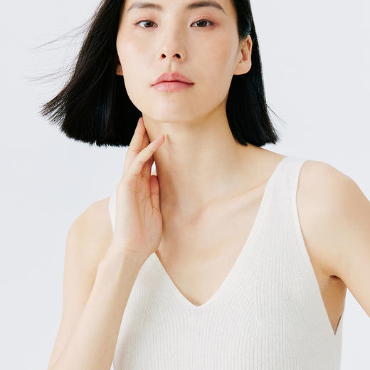 东黎 • 小山羊绒女士秋冬季V领双面无痕保暖打底背心 2022 商品图6