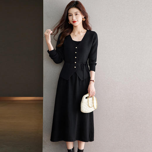 时尚套装V领针织开衫，搭配修身收腰连衣裙两件套CC&22-1307 商品图2