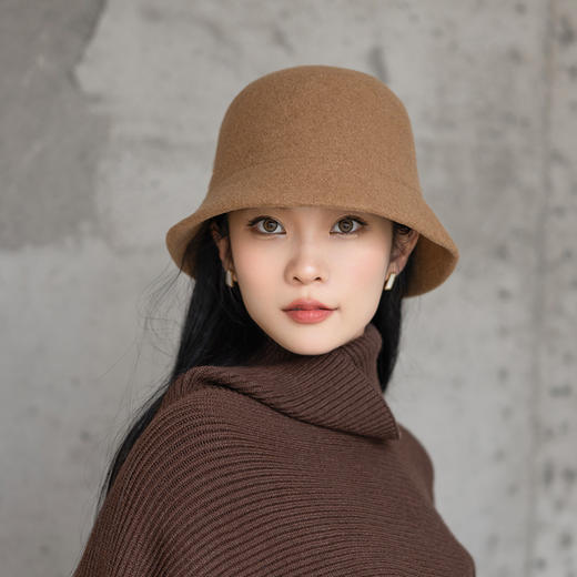 疯帽子 纯色百搭羊毛渔夫帽子女 秋冬气质短檐帽 商品图1
