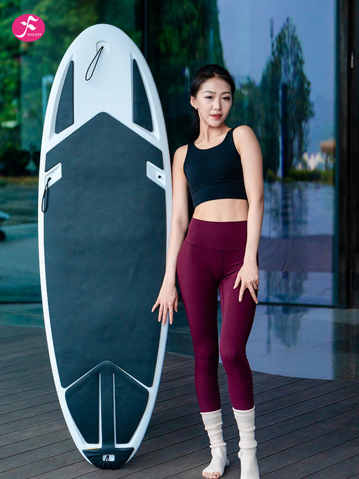 精品推荐经典U形美背软糯舒适零触感面料中底强度可拆卸胸垫瑜伽背心上衣 商品图5