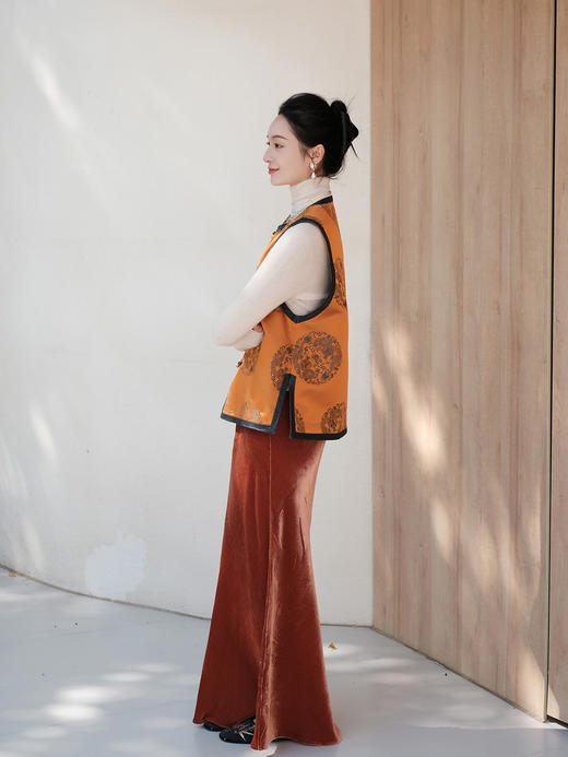 盛唐婧| 新中式库缎拼绵羊皮对襟马甲 商品图8