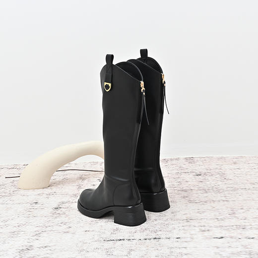 经典鲨2024年冬季新款黑色百搭圆头加绒保暖中粗跟长筒靴女KW87-D58031 商品图4