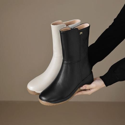 【预售5天】白色靴子女秋冬季新款厚底不累脚女鞋平底加绒女靴坡跟真皮短靴XPJ&8974 商品图5