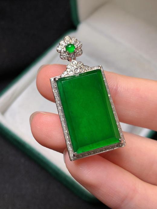 无事牌翡翠吊坠 商品图2