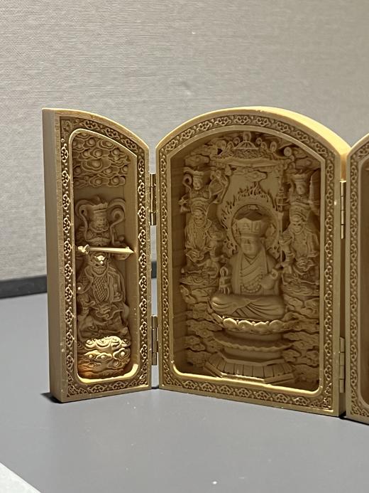 【孔老师推荐】 众佛 | 黄杨木雕，扁三开盒，随身佛龛摆件 商品图5