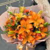 【在有光的地方】AB级橙色梦想百合10-15朵+AB级雪柳花2支+AB级橙光康乃馨5支+AB级绿林草5支 商品缩略图0