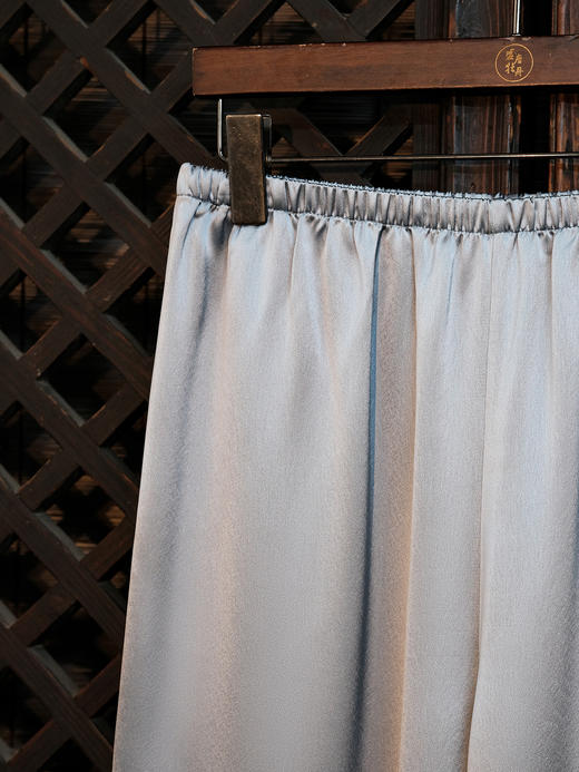 瑕疵|盛唐婧| 极简缎光松紧腰阔腿裤-蓝色 [特价品] 商品图1