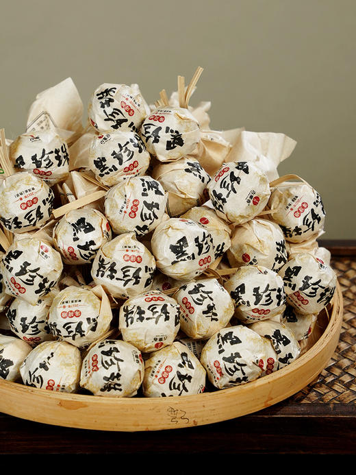 【黑珍珠】2017年薄荷塘古树熟茶龙珠 七年干仓贮存 怎么泡都好喝！普洱熟茶龙珠 280克/罐 拍5发6拍20发25 商品图4