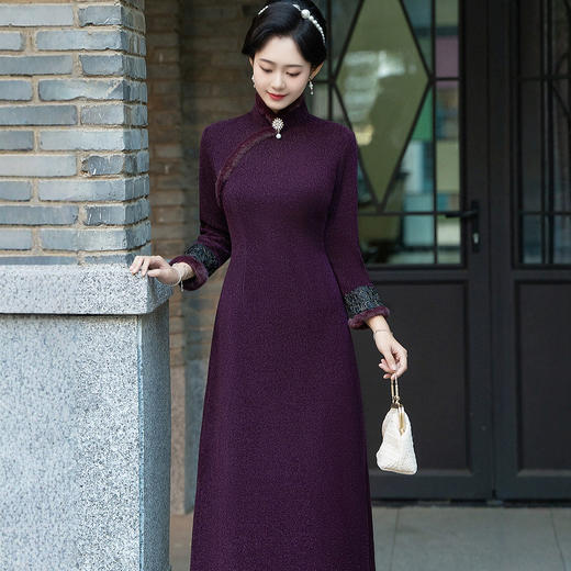 HQ-357高档金貂绒旗袍2024冬季新款复古改良新中式国风连衣裙女气质长款 商品图3