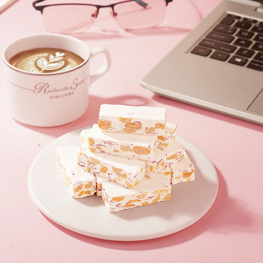 潘祥记官方旗舰店220g玫瑰杏仁牛轧糖 商品图8