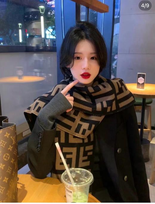 老花FF经典围巾 商品图3