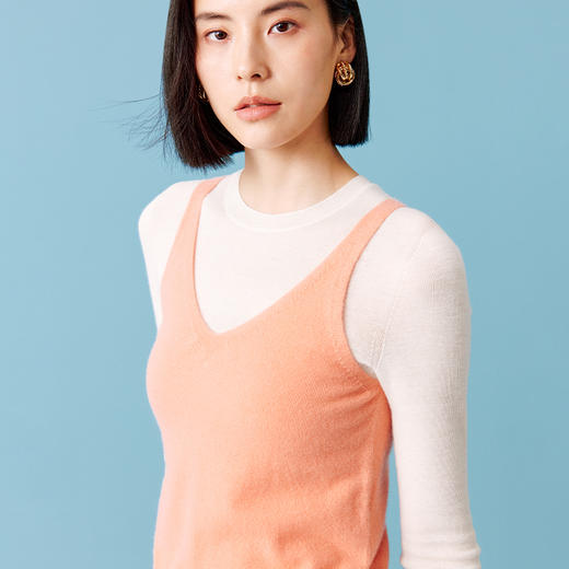 东黎 • 山羊绒女士秋冬休闲舒适打底背心 4087 商品图9