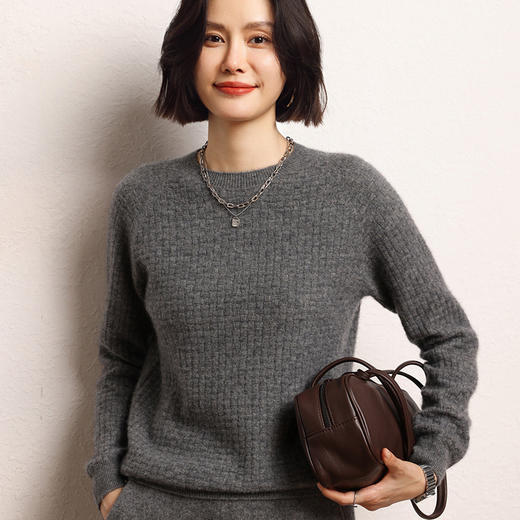 【高货QJ】全新升级【铂金会员321/天猫429/差价108】(04714) 洛诗琳软糯山羊绒2024秋冬新款圆领纯色华夫格羊毛针织衫 商品图4