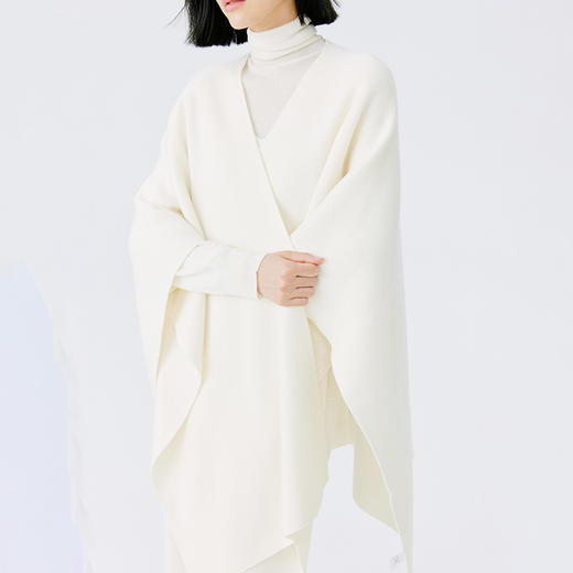 东黎 • 山羊绒女士秋冬气质披肩 3486 商品图3