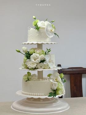 鲜花多层蛋糕（提前24小时预定）