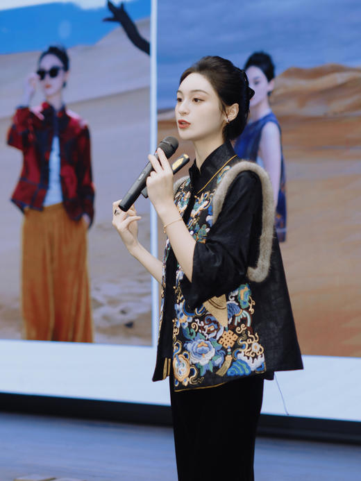 盛唐牡丹|手推苗绣水貂夹棉马甲 商品图9