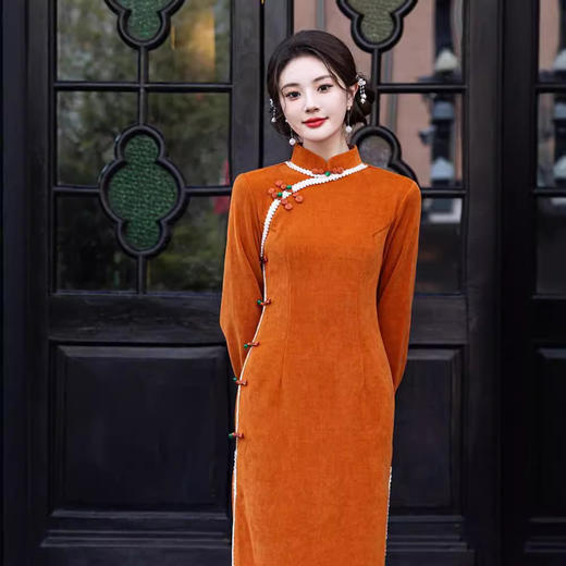 YG-2341长袖雪尼尔旗袍2024秋冬新款新中式复古国风少女拜年服修身长款 商品图1
