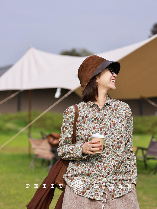 PETIT SCHAN小闪 CLO#661 Fading flower 闻花落 日本进口纯棉细条纹灯芯绒小碎花圆领衬衫 商品图3