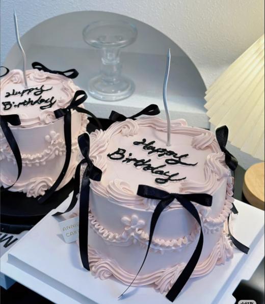 【优品系列】---【复古粉墨蝴蝶结】女神节、三八妇女节蛋糕 商品图0