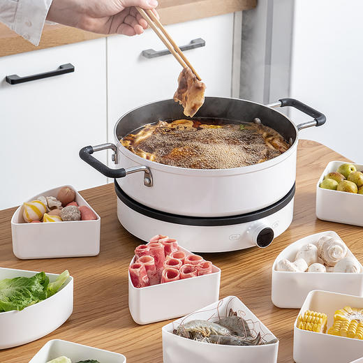 【收纳分格！密封保鲜】果盘收纳带盖密封果盘分格零食点心塑料客厅户外收纳糖果盒，果蔬分开放，延长食物新鲜感。ry 商品图3