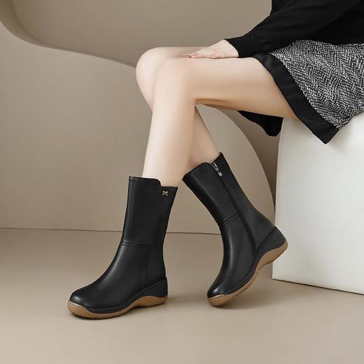 【预售5天】白色靴子女秋冬季新款厚底不累脚女鞋平底加绒女靴坡跟真皮短靴XPJ&8974 商品图2