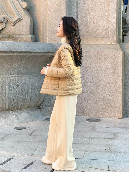 【百图lulu定制】【预售10天发】【万能轻薄羽绒服】90白鸭绒 轻薄羽绒服 可外穿可打底，可圆领 可V领 轻薄羽绒服 商品图8