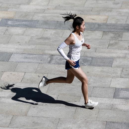 身体智慧 BODYWIT 天翼PRO 跑步背心 商品图3