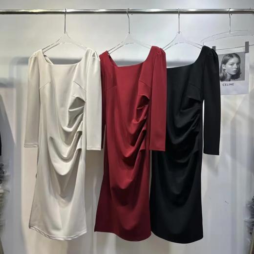 QG9751#长袖褶位方领连衣裙 商品图0