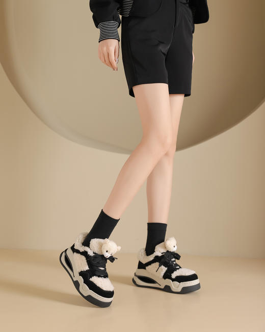 westory2024年秋冬新款休闲风厚底平跟舒适百搭毛毛鞋休闲板鞋W24DM85071 商品图3