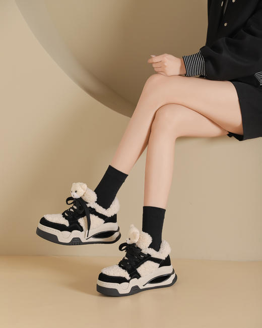 westory2024年秋冬新款休闲风厚底平跟舒适百搭毛毛鞋休闲板鞋W24DM85071 商品图4