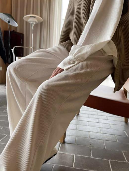 🌻【Avann铜氨绒云感阔腿裤5015】🌸 🔺 错落的明暗肌理，💕形成了流光四溢的丝绸光泽 🔺蓬松柔软，👊如云朵一样亲肤  商品图4